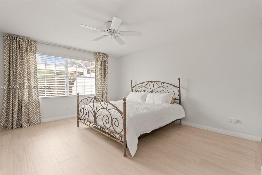 For Sale: $495,000 (2 beds, 2 baths, 1540 Square Feet)