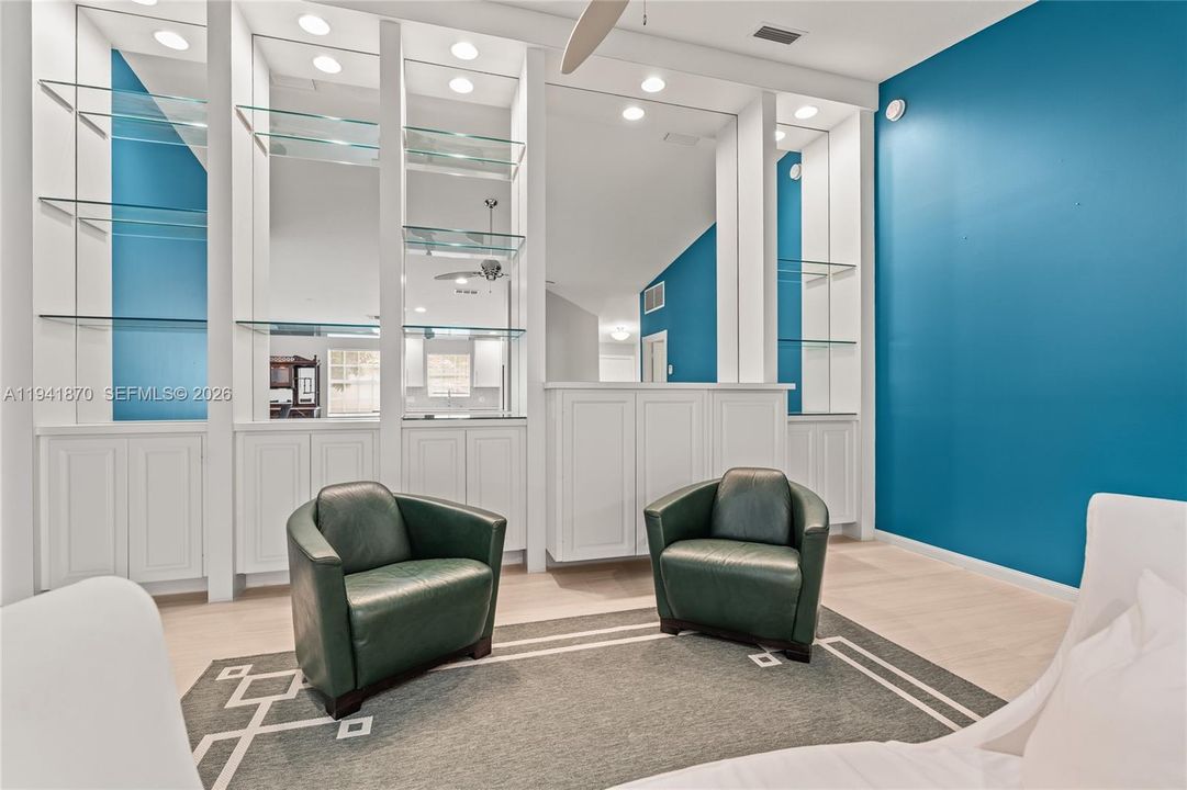 For Sale: $495,000 (2 beds, 2 baths, 1540 Square Feet)