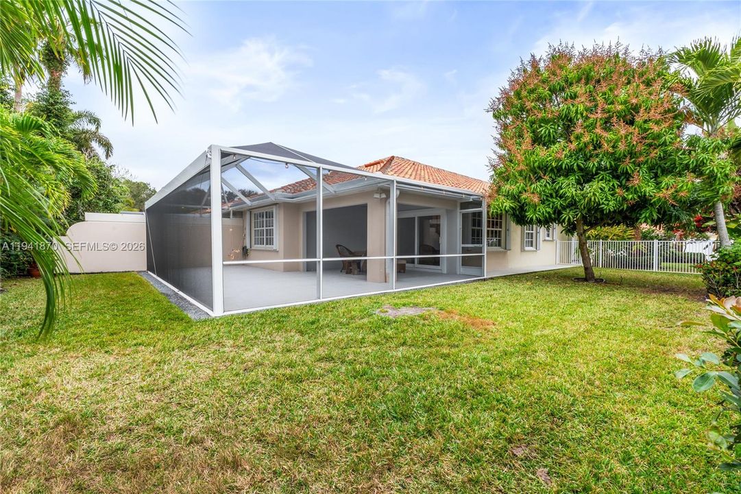 For Sale: $495,000 (2 beds, 2 baths, 1540 Square Feet)