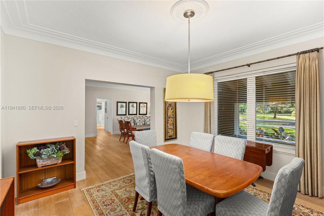 Recently Sold: $3,448,000 (4 beds, 4 baths, 3076 Square Feet)
