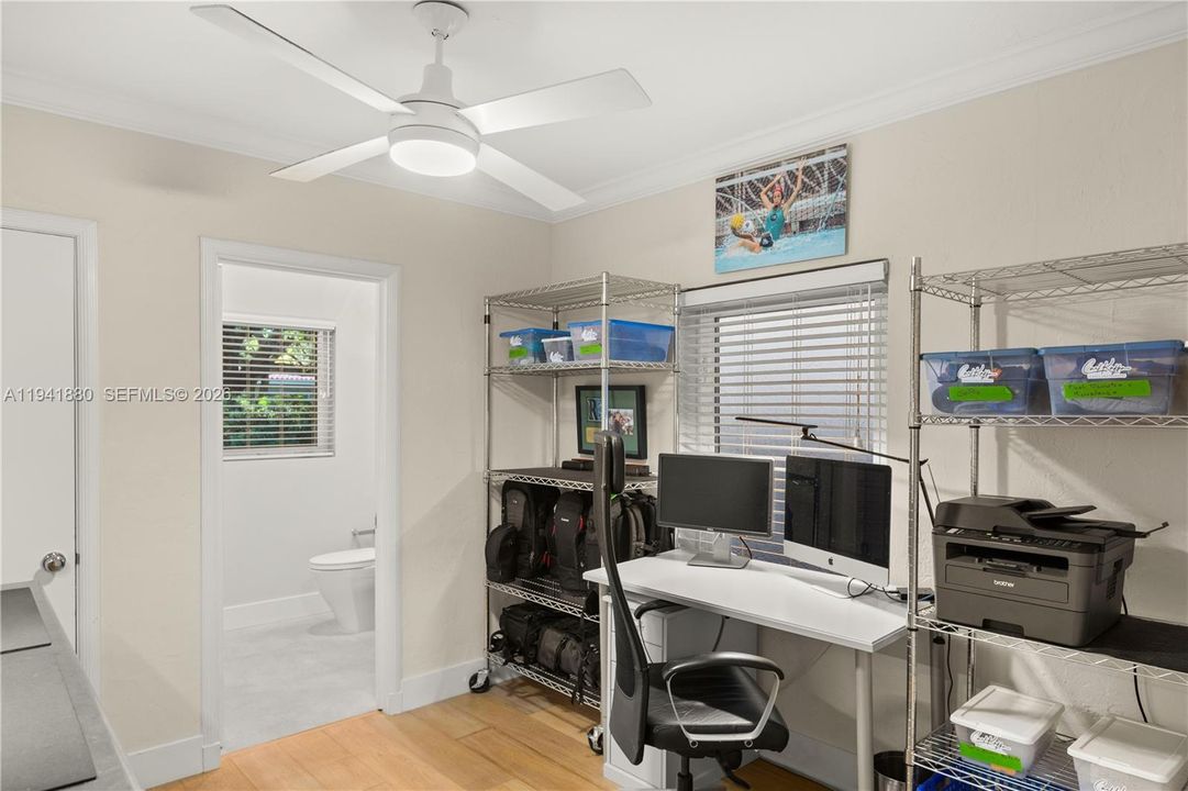 Recently Sold: $3,448,000 (4 beds, 4 baths, 3076 Square Feet)