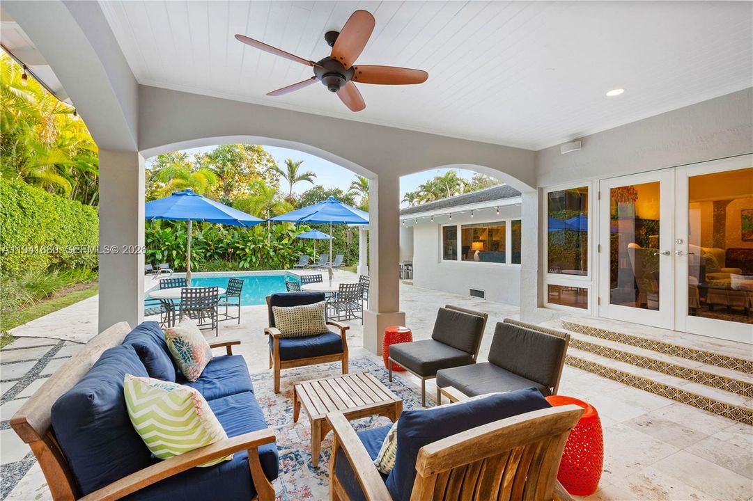Recently Sold: $3,448,000 (4 beds, 4 baths, 3076 Square Feet)