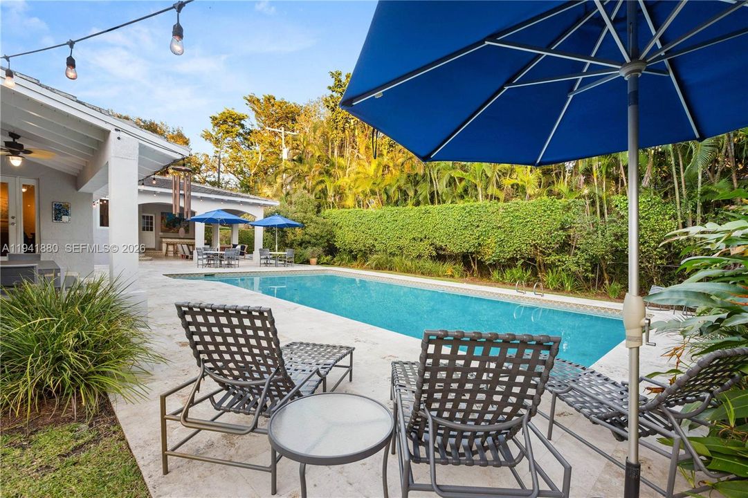Recently Sold: $3,448,000 (4 beds, 4 baths, 3076 Square Feet)