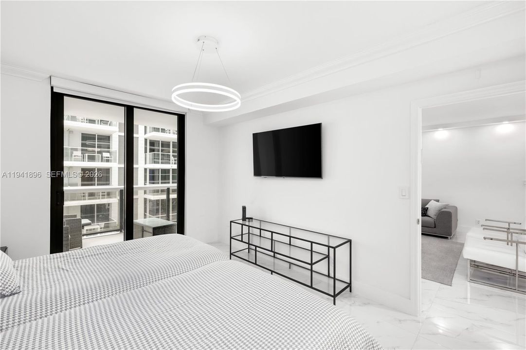 For Sale: $1,450,000 (2 beds, 3 baths, 1510 Square Feet)