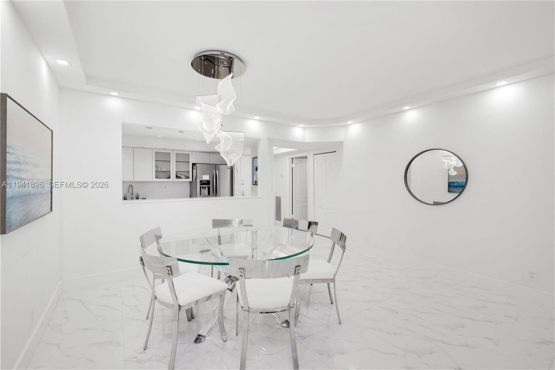 For Sale: $1,450,000 (2 beds, 3 baths, 1510 Square Feet)