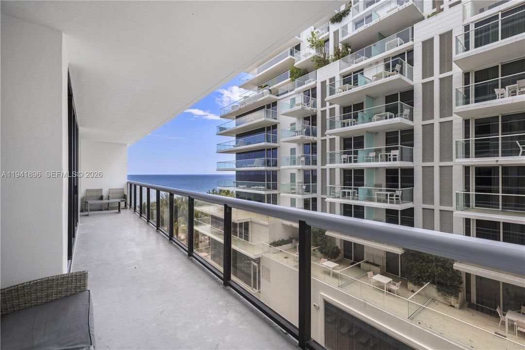 For Sale: $1,450,000 (2 beds, 3 baths, 1510 Square Feet)