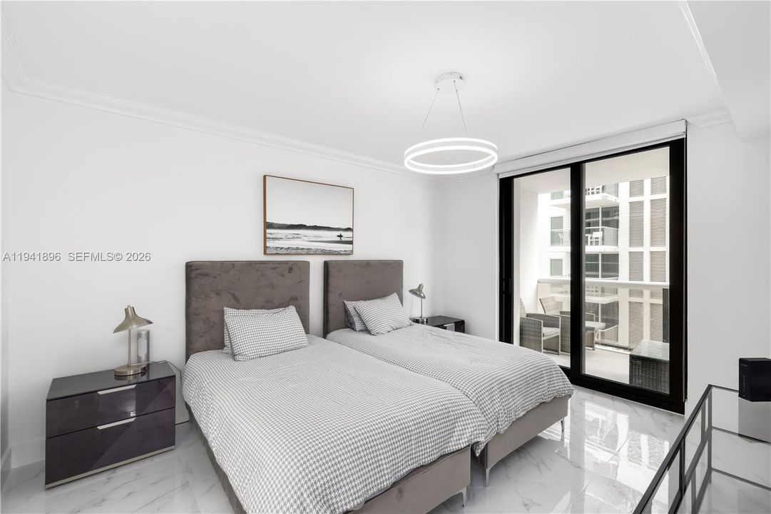 For Sale: $1,450,000 (2 beds, 3 baths, 1510 Square Feet)