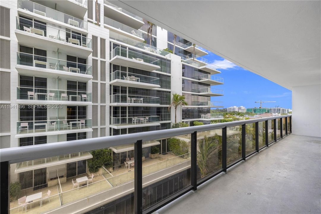 For Sale: $1,450,000 (2 beds, 3 baths, 1510 Square Feet)