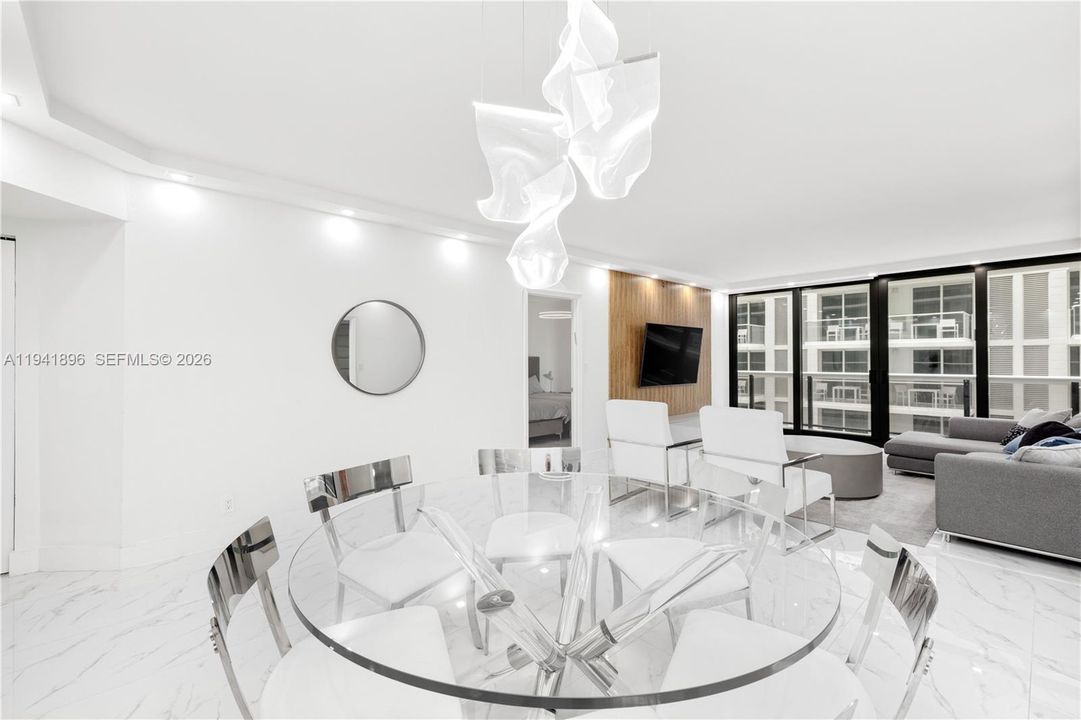 For Sale: $1,450,000 (2 beds, 3 baths, 1510 Square Feet)