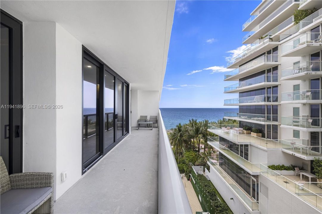For Sale: $1,450,000 (2 beds, 3 baths, 1510 Square Feet)