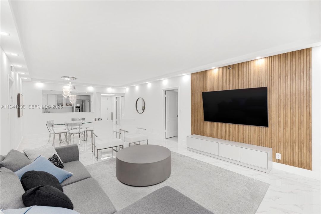 For Sale: $1,450,000 (2 beds, 3 baths, 1510 Square Feet)
