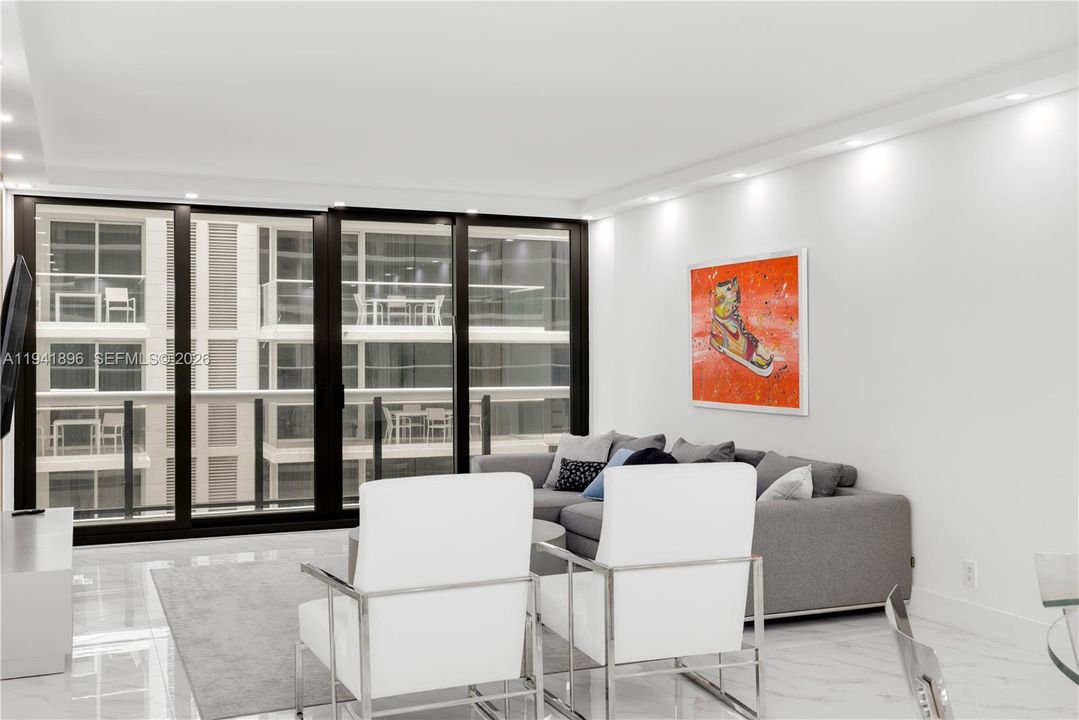 For Sale: $1,450,000 (2 beds, 3 baths, 1510 Square Feet)