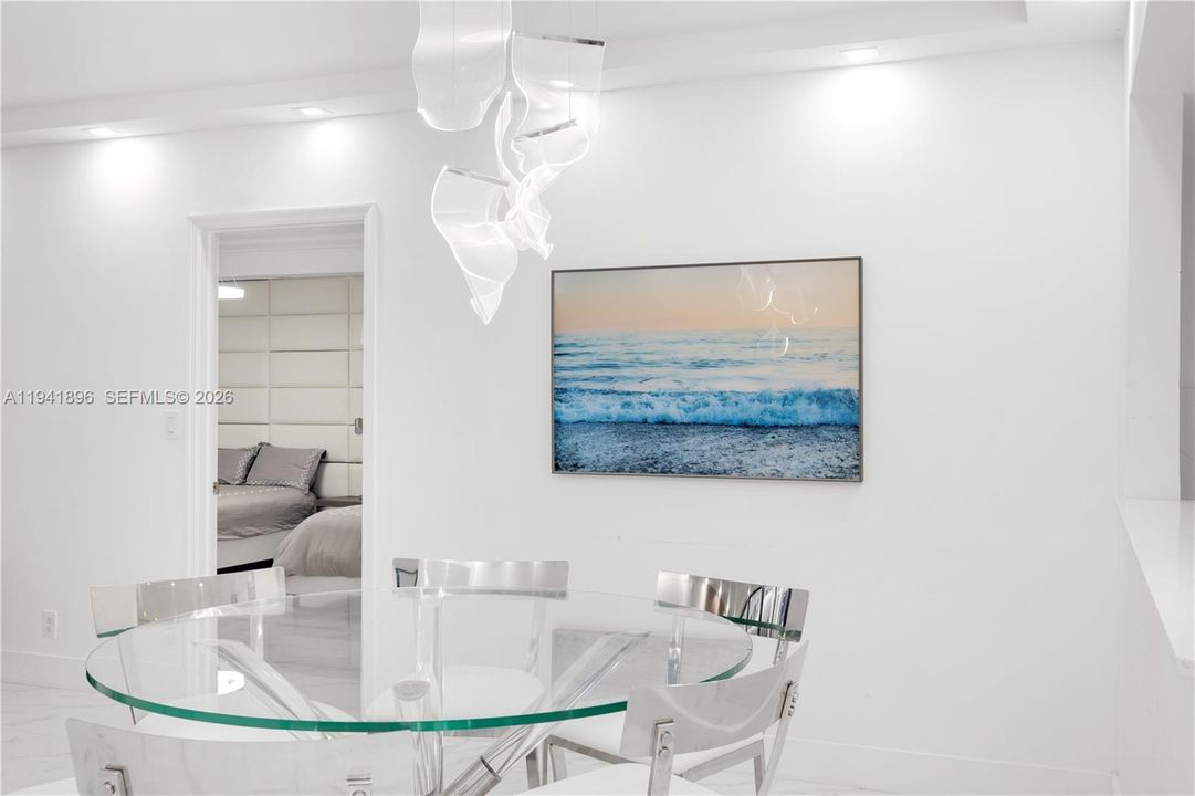 For Sale: $1,450,000 (2 beds, 3 baths, 1510 Square Feet)