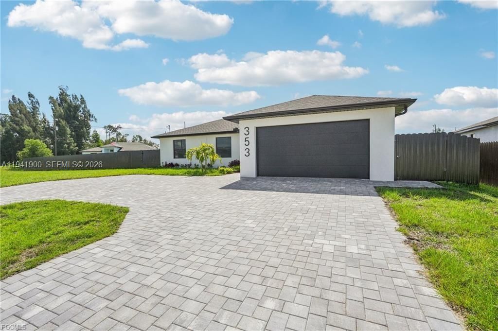 Recently Sold: $389,900 (3 beds, 2 baths, 1342 Square Feet)