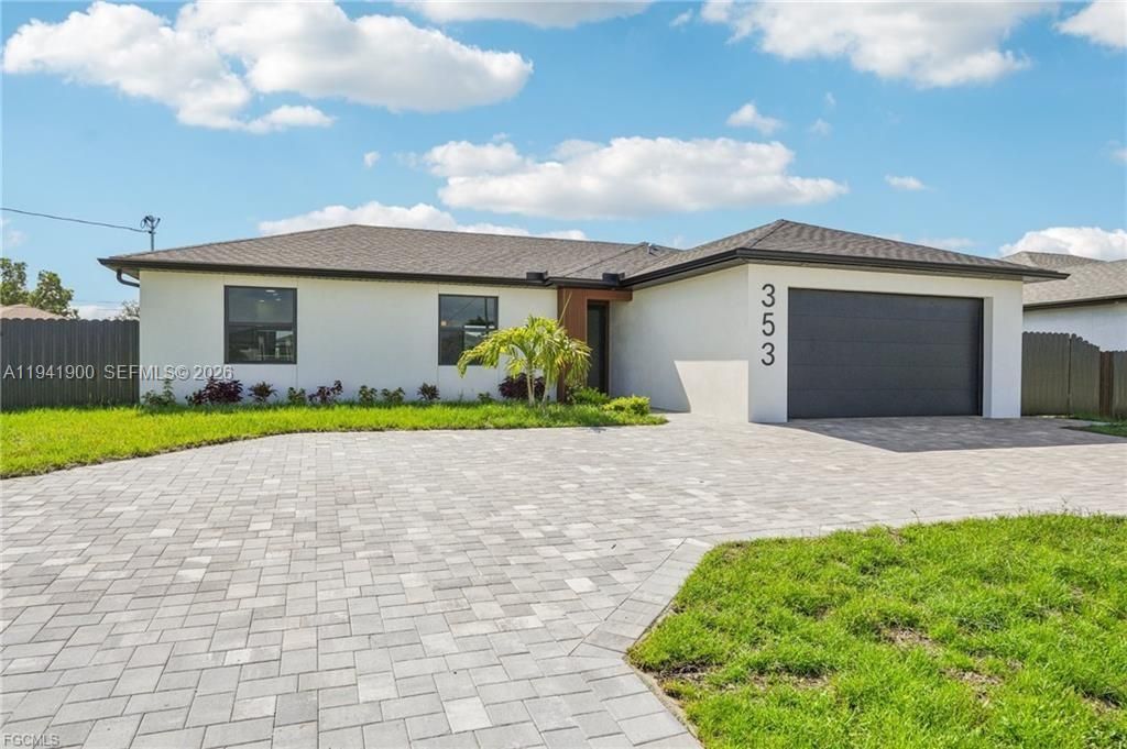 Recently Sold: $389,900 (3 beds, 2 baths, 1342 Square Feet)
