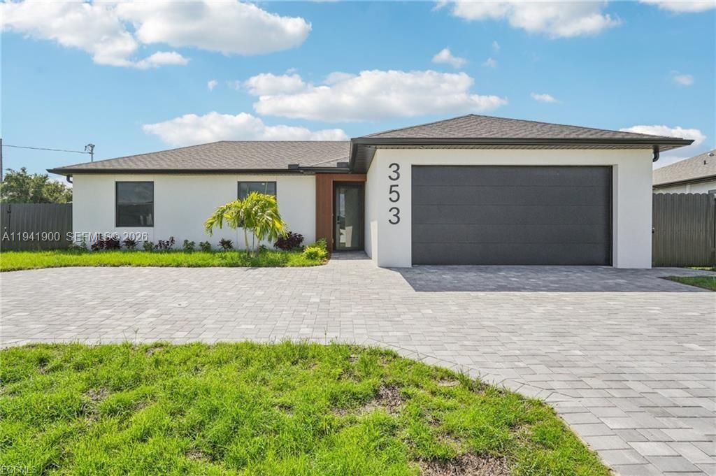 Recently Sold: $389,900 (3 beds, 2 baths, 1342 Square Feet)