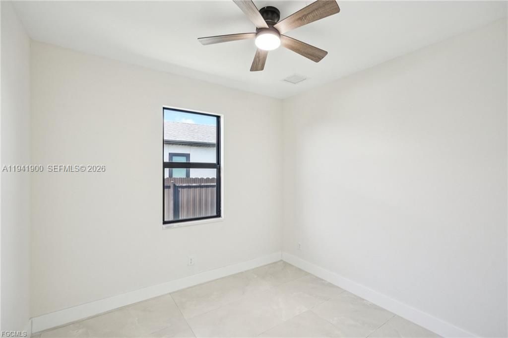 Recently Sold: $389,900 (3 beds, 2 baths, 1342 Square Feet)