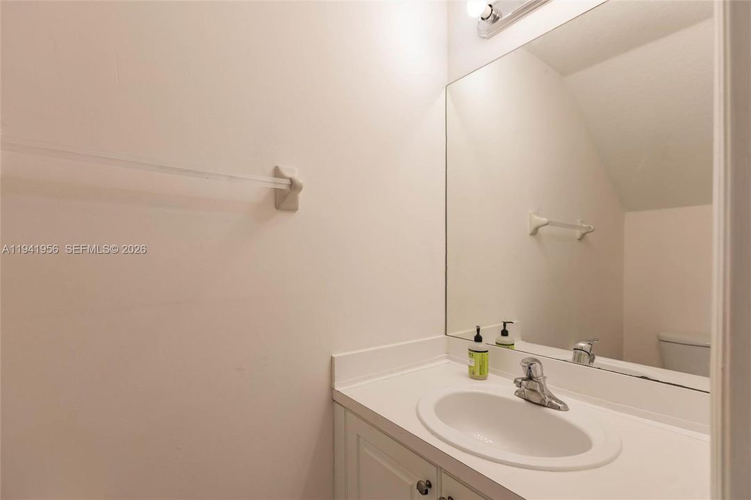 1/2 bath