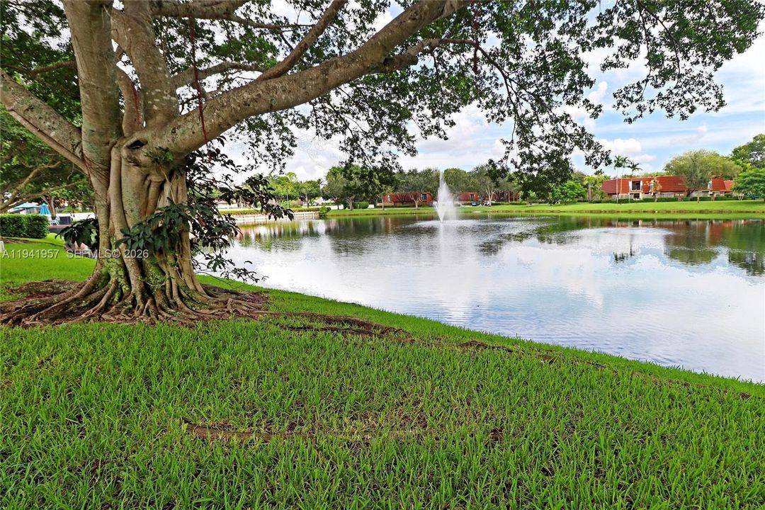 En Venta: $410,000 (2 camas, 2 baños, 1372 Pies cuadrados)
