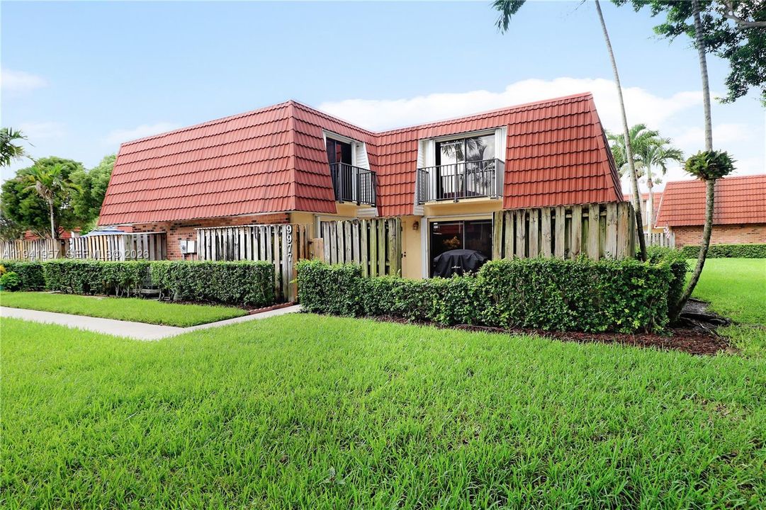 En Venta: $410,000 (2 camas, 2 baños, 1372 Pies cuadrados)