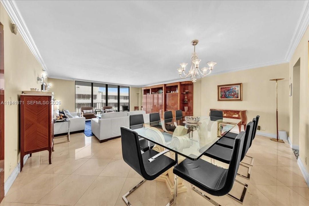 На продажу: $1,185,000 (2 спален, 2 ванн, 1672 Квадратных фут)