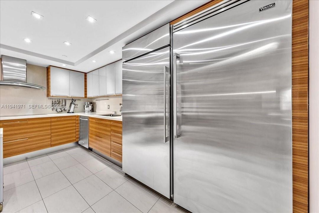 На продажу: $1,185,000 (2 спален, 2 ванн, 1672 Квадратных фут)