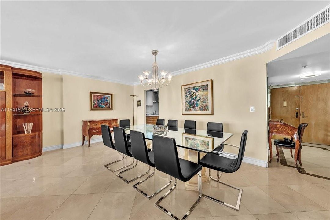 На продажу: $1,185,000 (2 спален, 2 ванн, 1672 Квадратных фут)