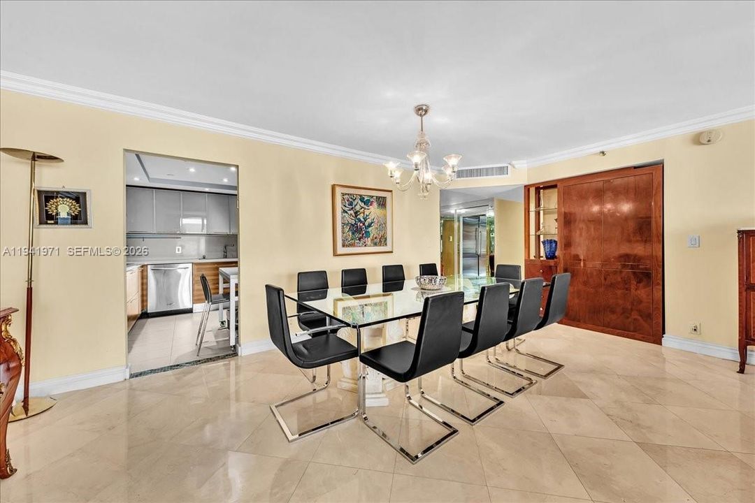 На продажу: $1,185,000 (2 спален, 2 ванн, 1672 Квадратных фут)