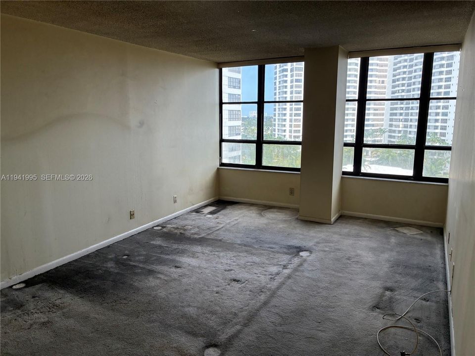 Vendido Recientemente: $185,000 (1 camas, 1 baños, 828 Pies cuadrados)