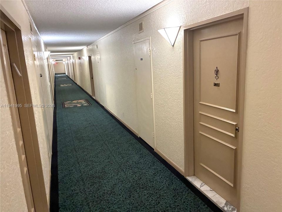 Vendido Recientemente: $185,000 (1 camas, 1 baños, 828 Pies cuadrados)