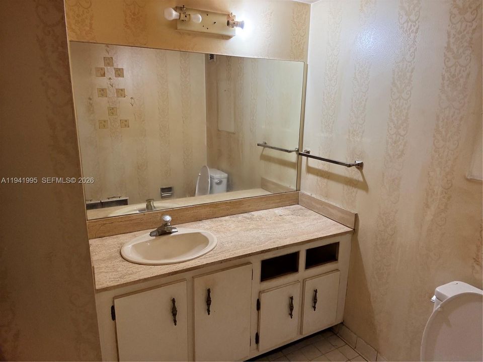 Vendido Recientemente: $185,000 (1 camas, 1 baños, 828 Pies cuadrados)