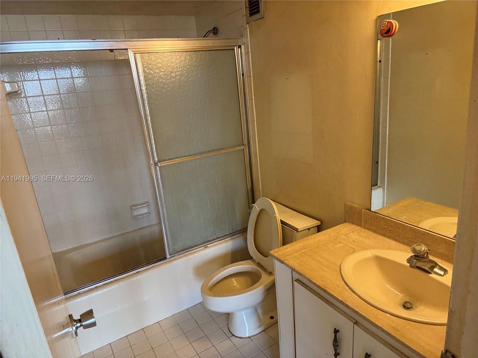 Vendido Recientemente: $185,000 (1 camas, 1 baños, 828 Pies cuadrados)