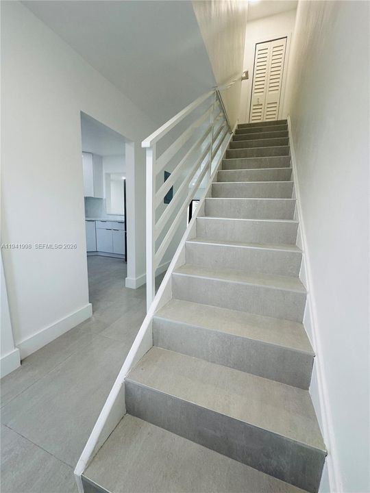 For Sale: $499,000 (2 beds, 1 baths, 1250 Square Feet)
