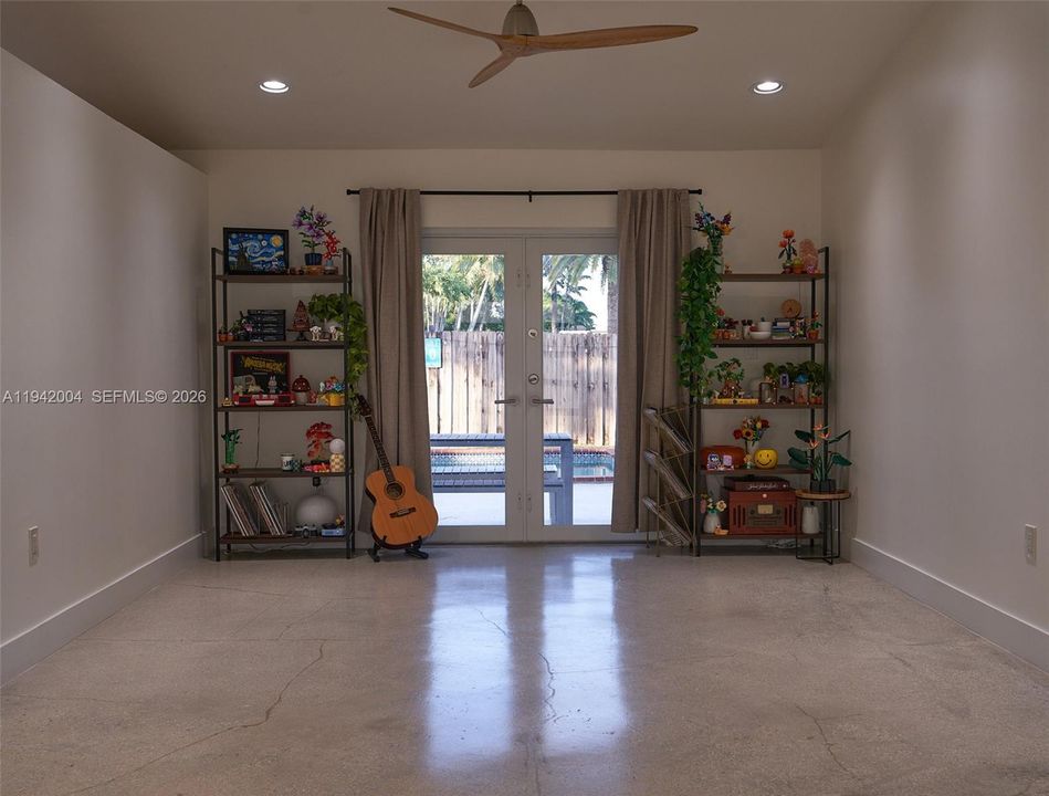 Recientemente alquilado: $3,990 (4 camas, 2 baños, 2171 Pies cuadrados)