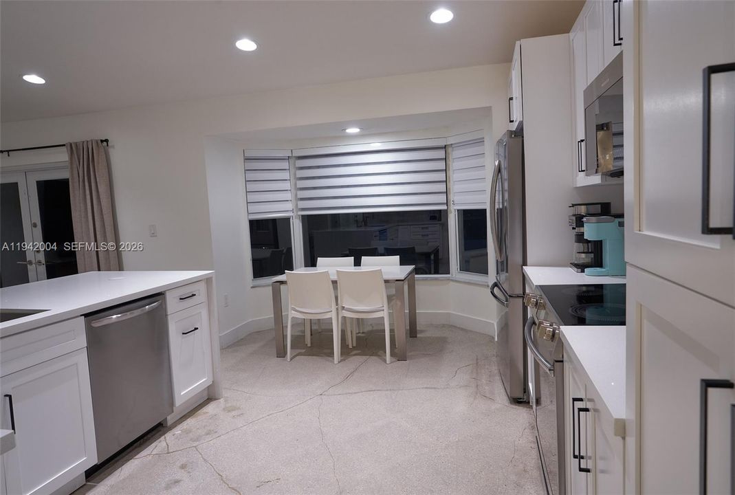 Recientemente alquilado: $3,990 (4 camas, 2 baños, 2171 Pies cuadrados)