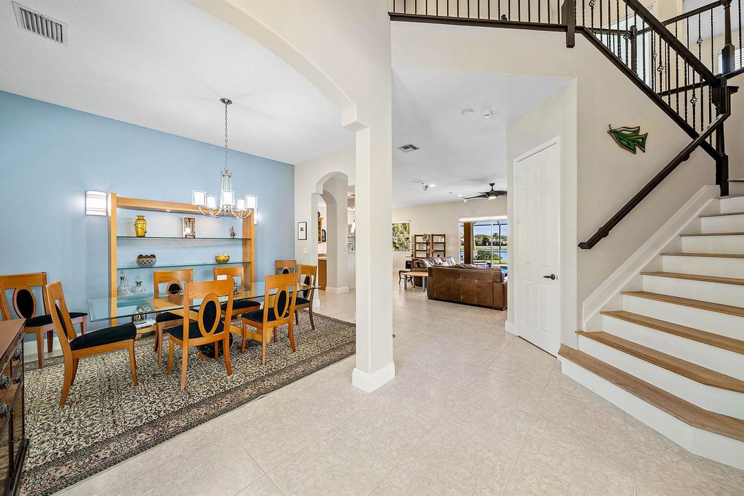 Foyer View Inward