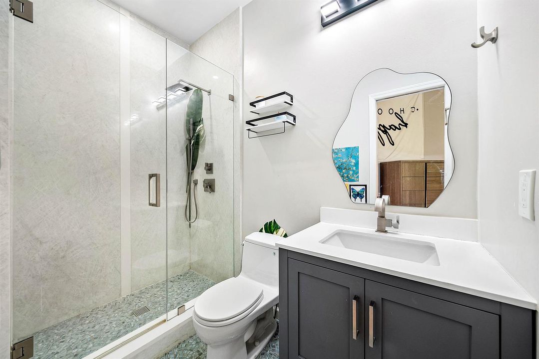 Fourth Bathroom (in 4th Bedroom)