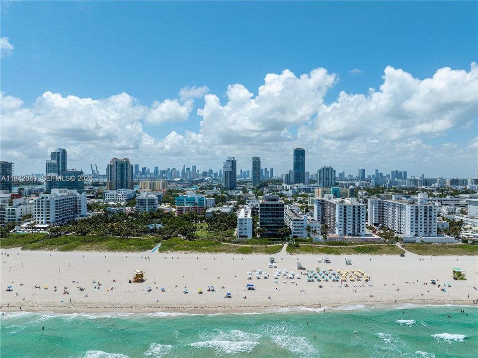 For Sale: $795,000 (1 beds, 1 baths, 640 Square Feet)