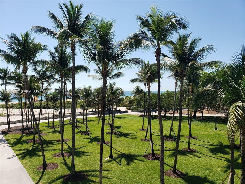 For Sale: $795,000 (1 beds, 1 baths, 640 Square Feet)