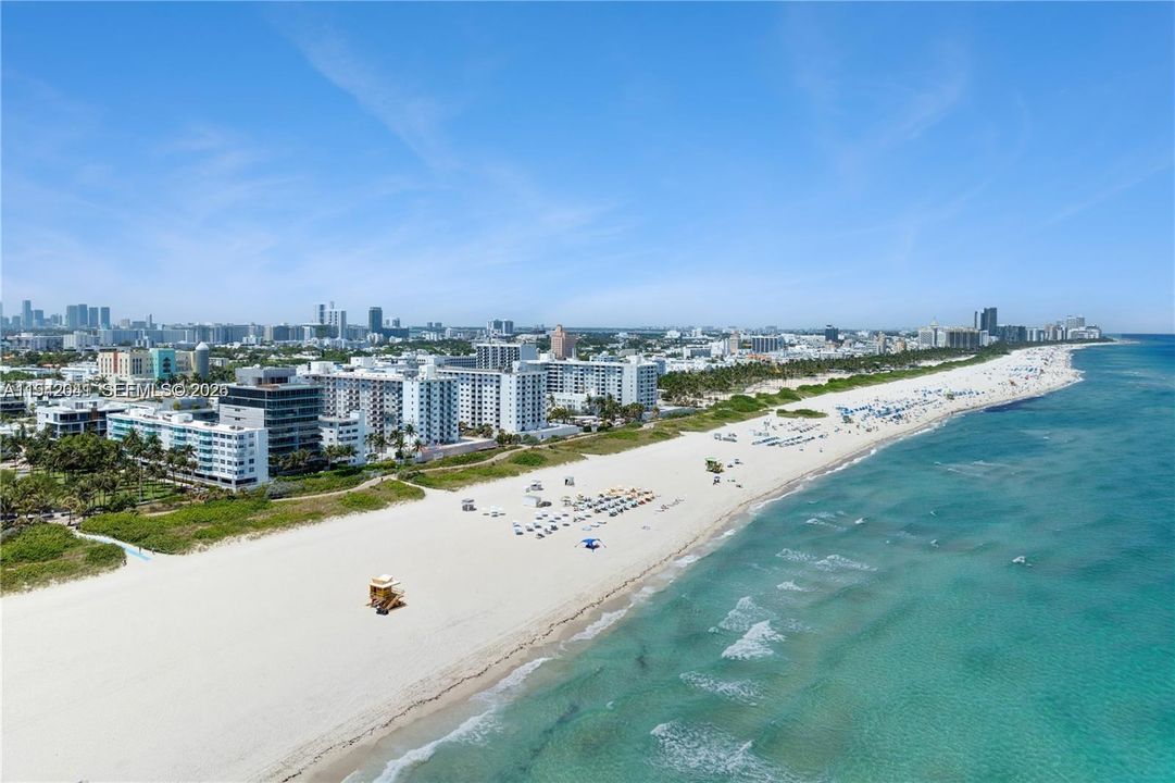 For Sale: $795,000 (1 beds, 1 baths, 640 Square Feet)