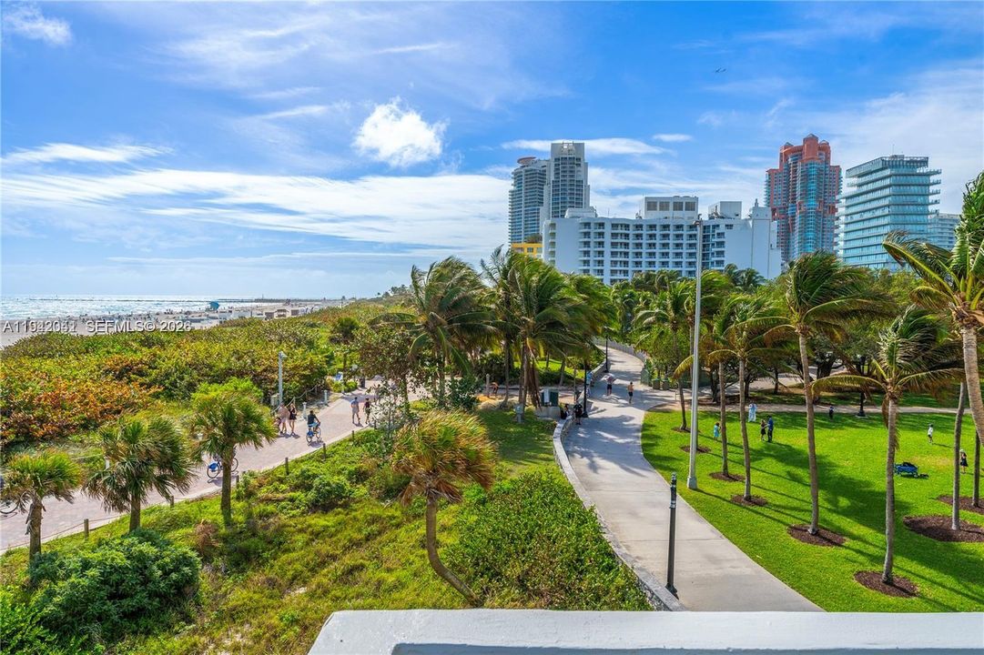 For Sale: $795,000 (1 beds, 1 baths, 640 Square Feet)
