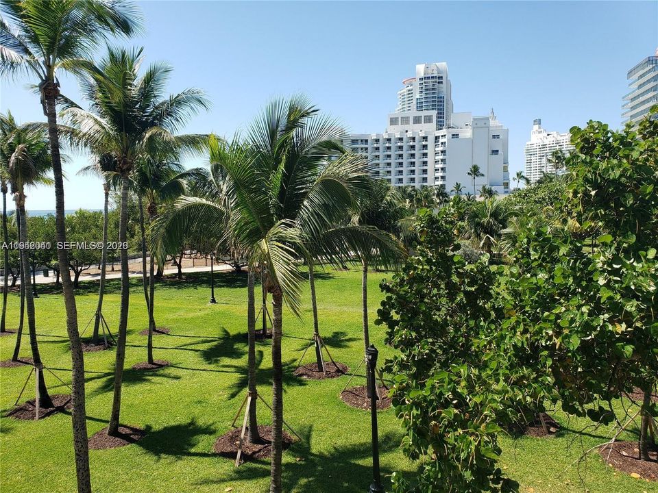 For Sale: $795,000 (1 beds, 1 baths, 640 Square Feet)