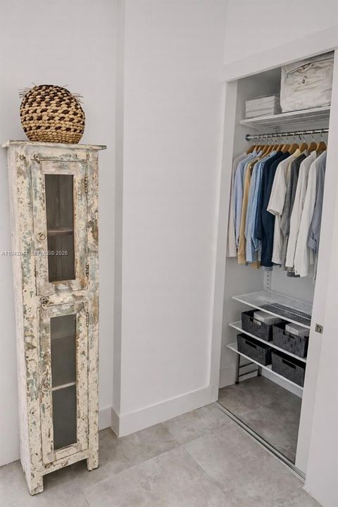 For Sale: $795,000 (1 beds, 1 baths, 640 Square Feet)