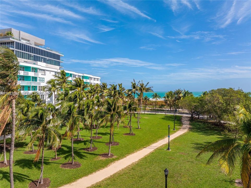 For Sale: $795,000 (1 beds, 1 baths, 640 Square Feet)