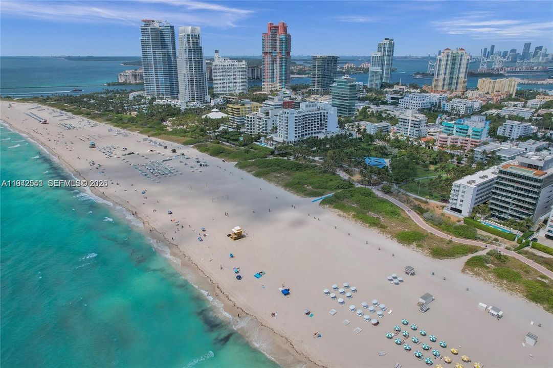 For Sale: $795,000 (1 beds, 1 baths, 640 Square Feet)