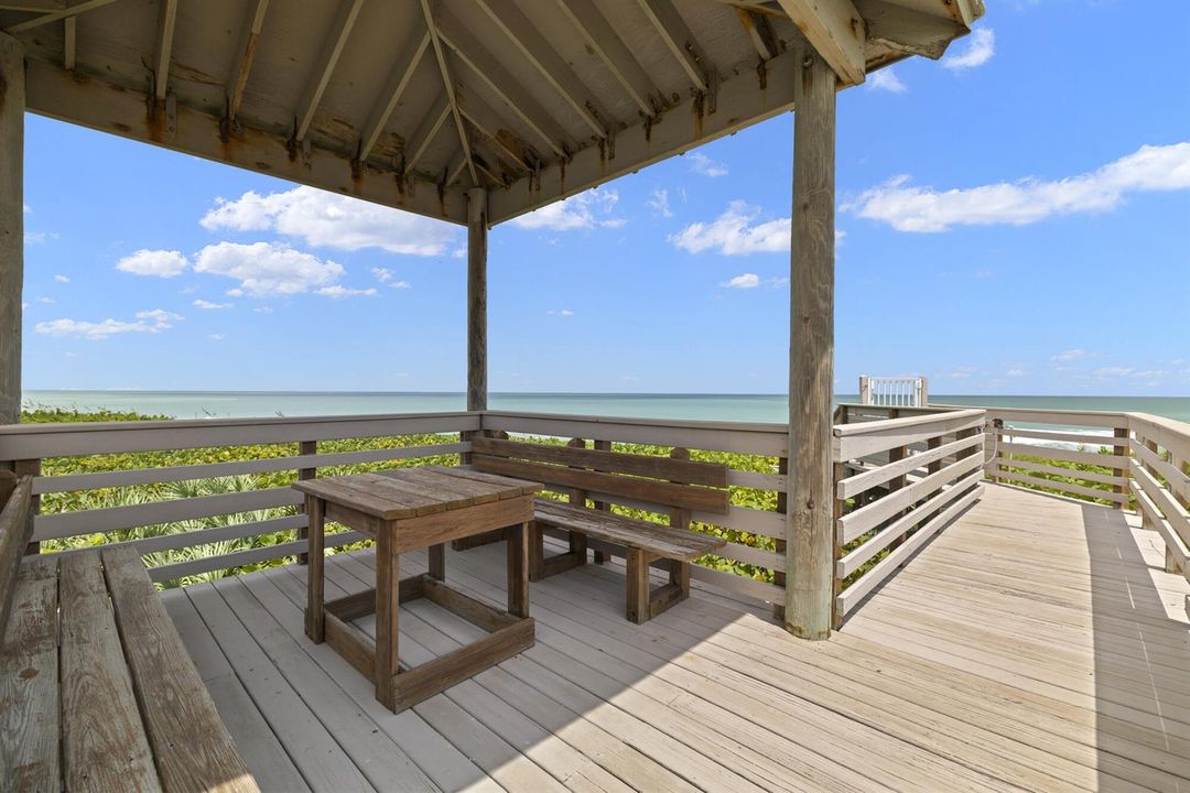 Private Beach Access/Pavillion