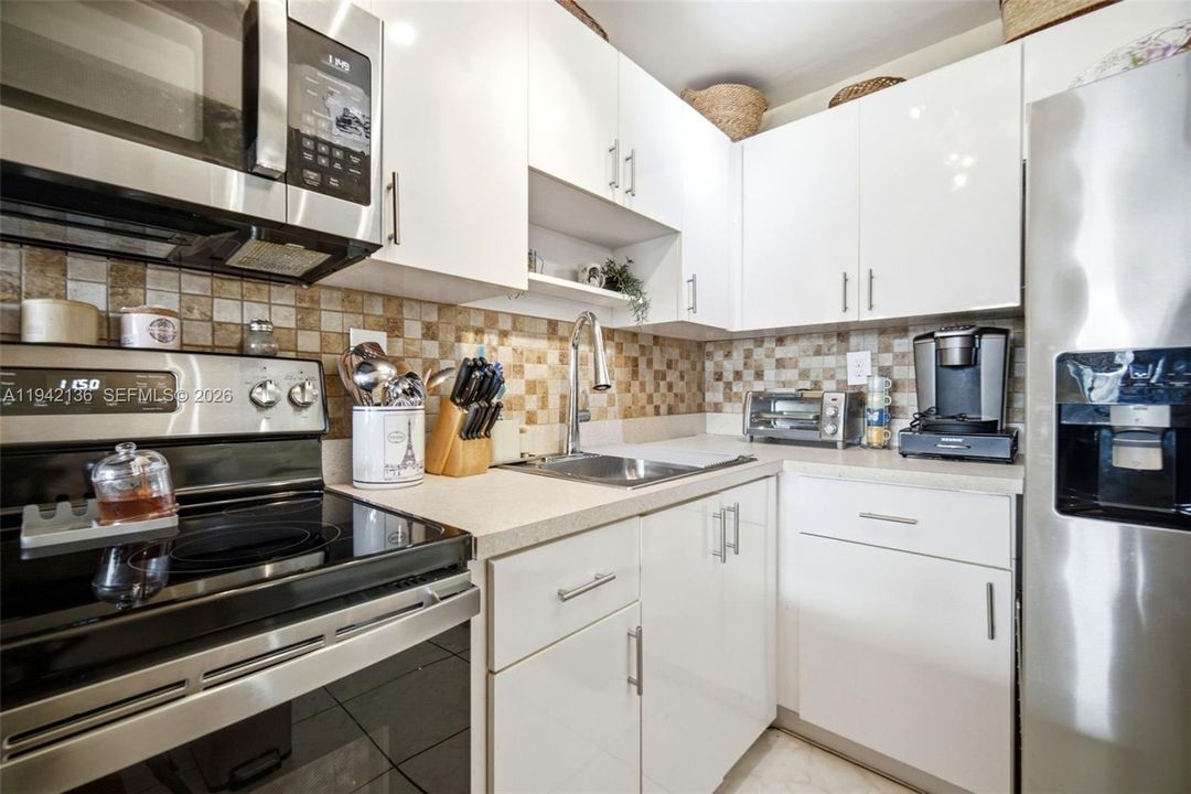 For Sale: $75,000 (1 beds, 1 baths, 590 Square Feet)