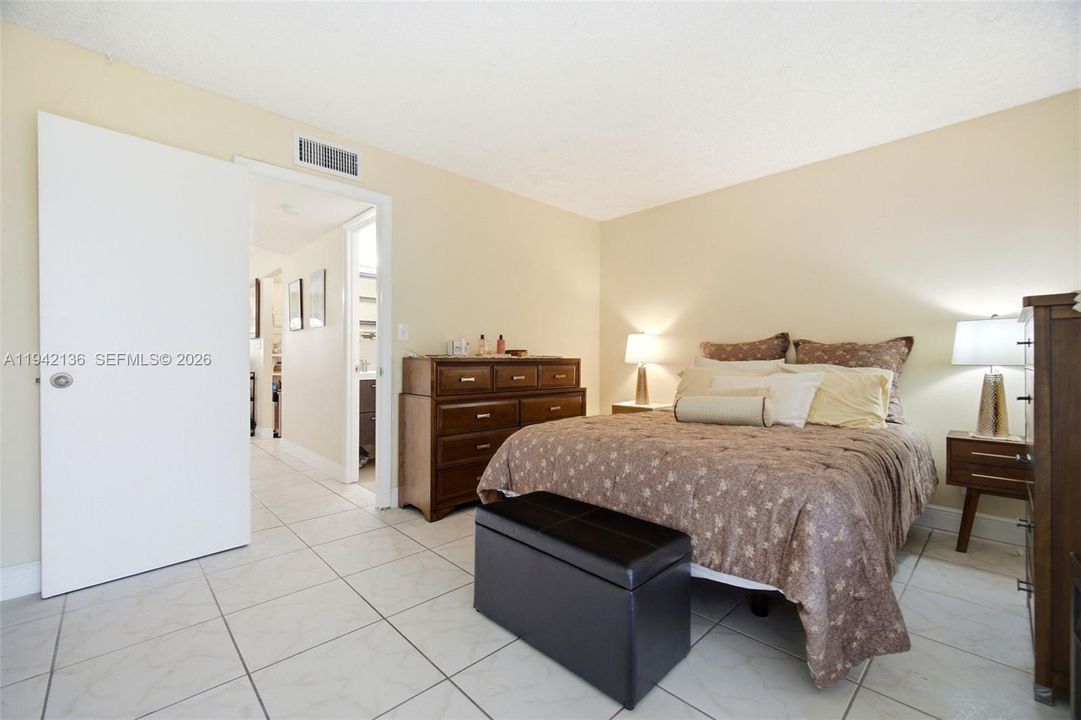 For Sale: $75,000 (1 beds, 1 baths, 590 Square Feet)
