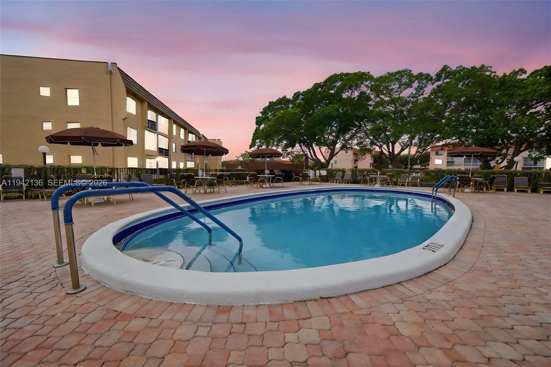 For Sale: $75,000 (1 beds, 1 baths, 590 Square Feet)