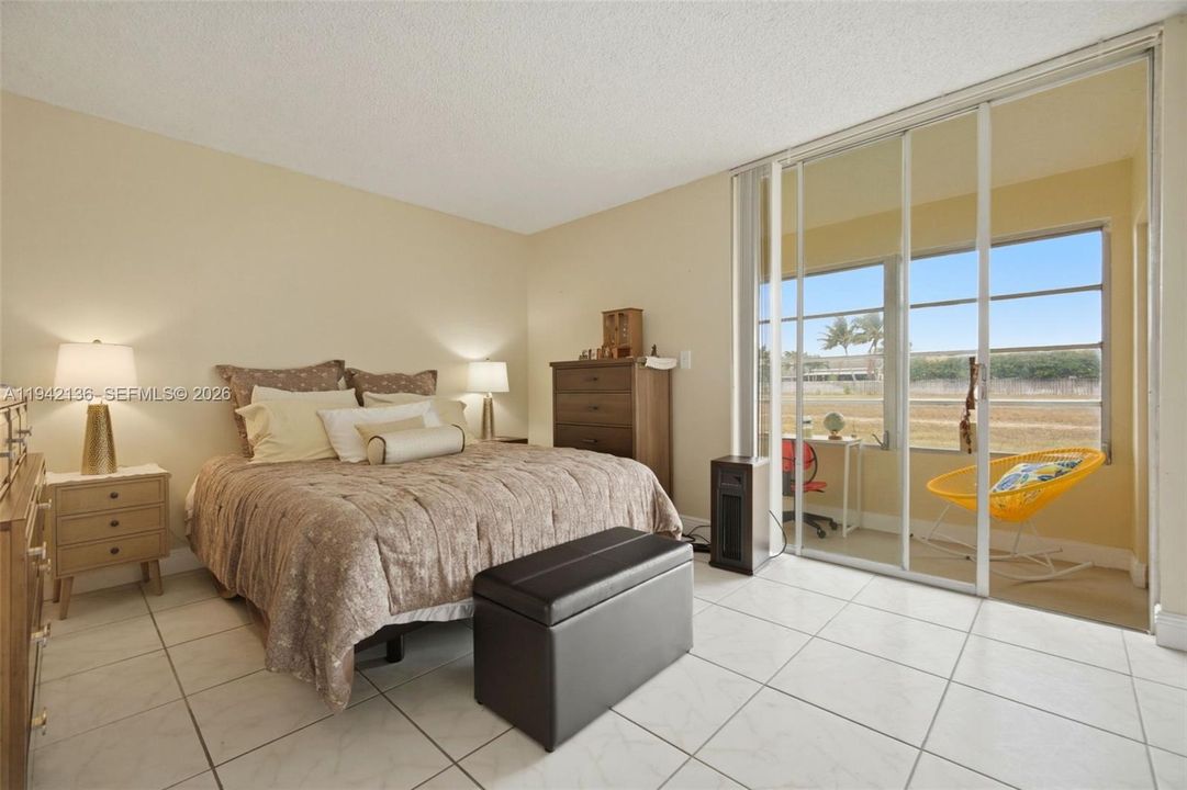 For Sale: $75,000 (1 beds, 1 baths, 590 Square Feet)